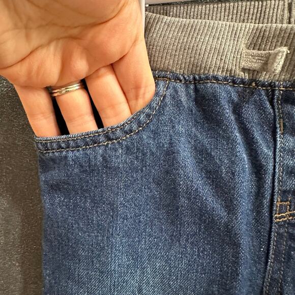 2 Pairs Children's Place Blue Denim Jeans Pockets Stretchy Waist Size 4T - Picture 7 of 11